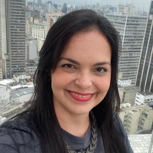 Carol Neves
